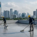 Pekerjaan waterproofing pada dak beton gedung komersial di Jakarta