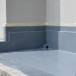 Aplikasi material waterproofing cementitious untuk balkon dan area basah
