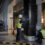 Persiapan proyek carbon fiber laminate pada bangunan aktif untuk menekan downtime dan gangguan operasional