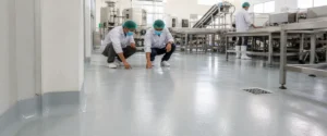 Lantai epoxy pada area produksi makanan dengan jalur kerja bersih dan aktif